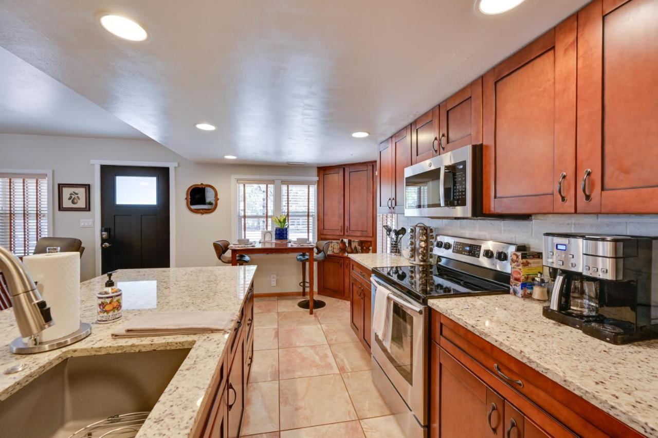Peaceful Payson Home With Yard And Fire Pit! 외부 사진